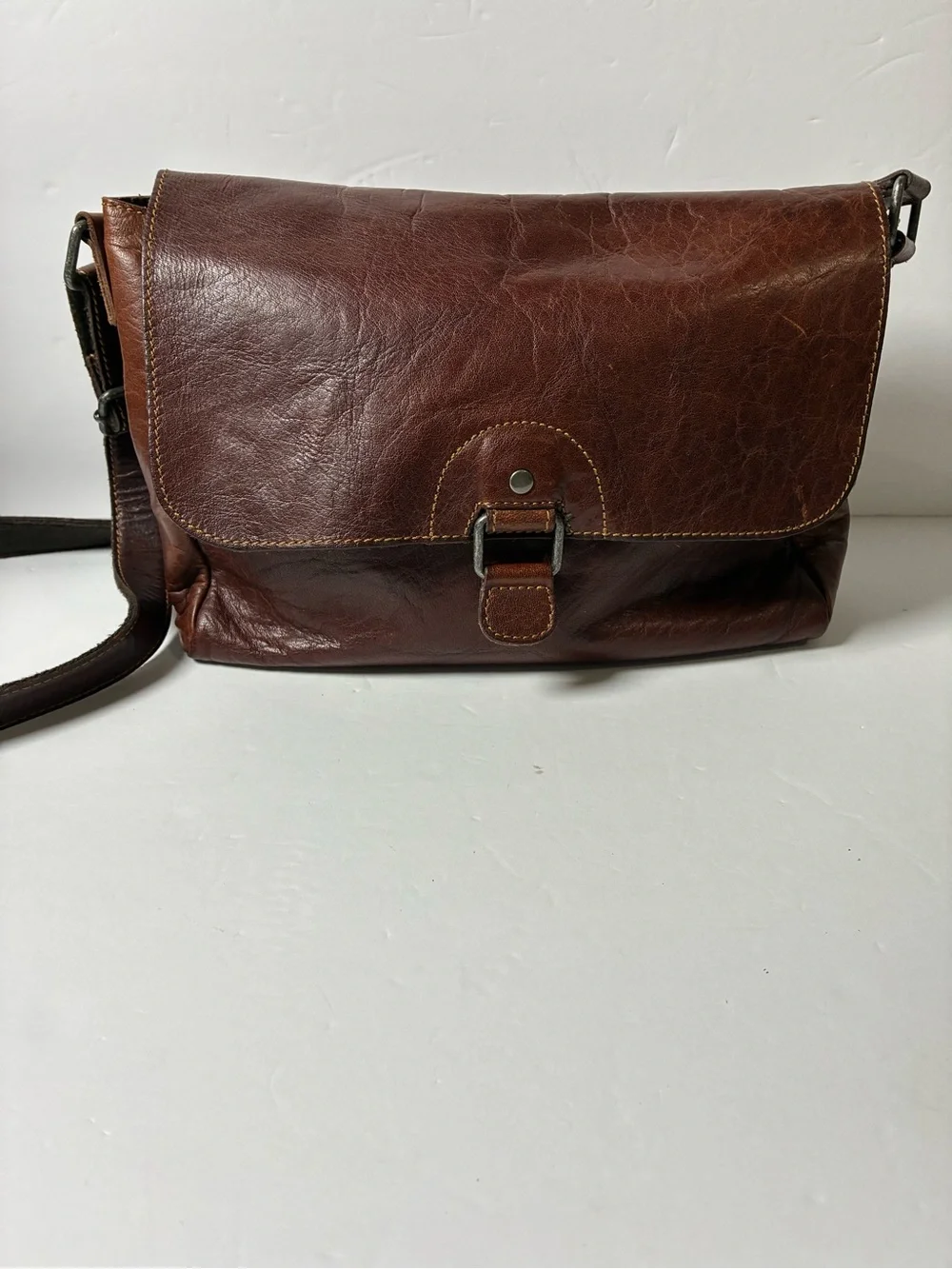 Classic Brown Leather Messenger Bag - Timeless Men's Crossbody